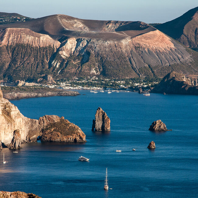 Le Isole Eolie: Lipari, Vulcano, Panarea, Stromboli - Portorosa complesso turistico a Furnari (ME)