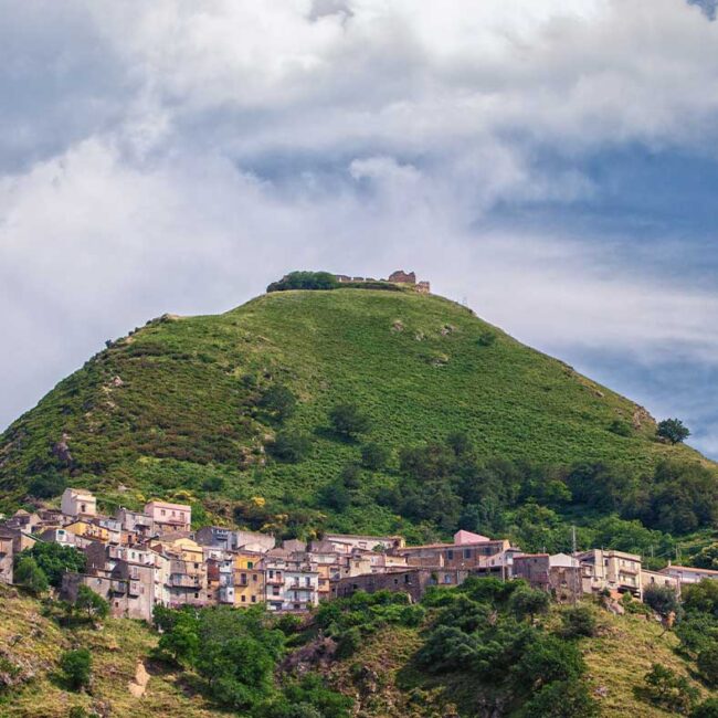 Experiences - Novara di Sicilia tra leggende e tradizioni - Portorosa complesso turistico a Furnari (ME)